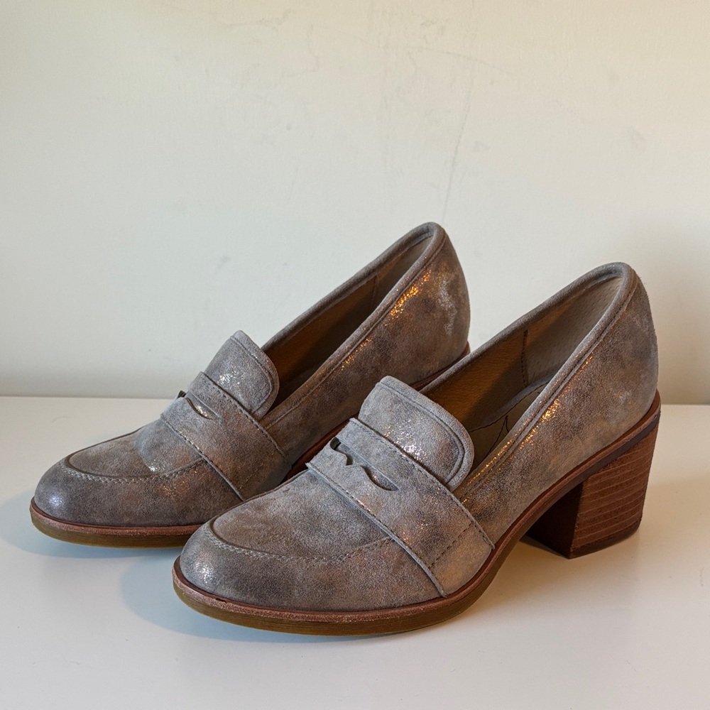 Sofft Women's Sophia Heeled Leather Loafers Taupe Gold Shimmer Size 7 EUC